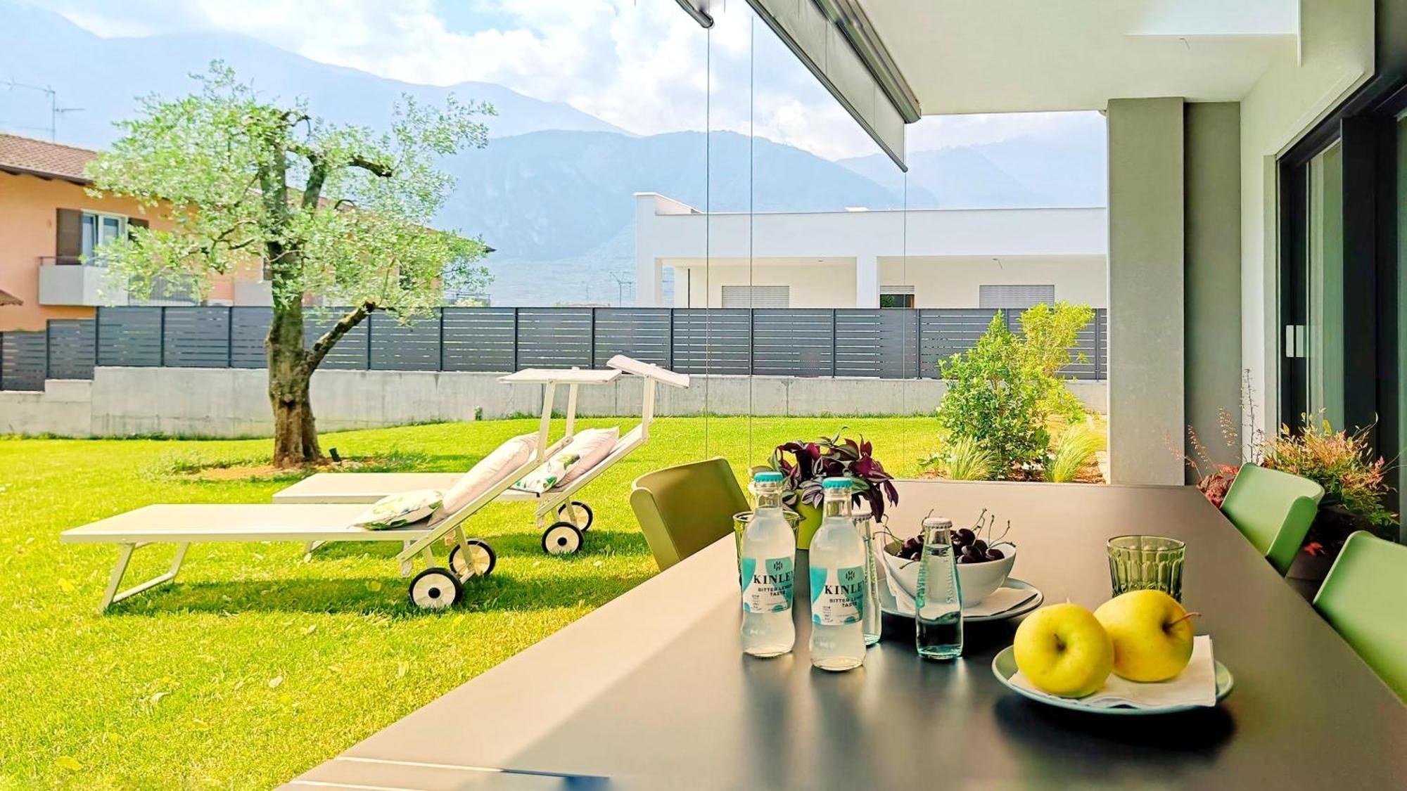 Elvy Garda Living Garden Apartman Riva del Garda Kültér fotó