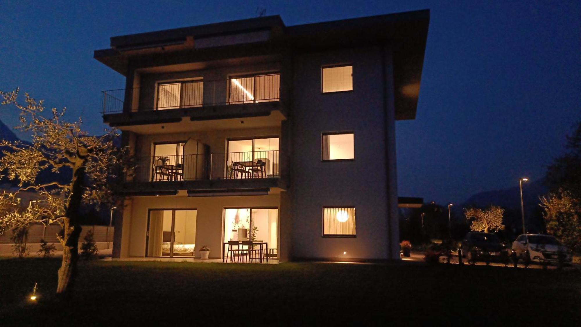 Elvy Garda Living Garden Apartman Riva del Garda Kültér fotó