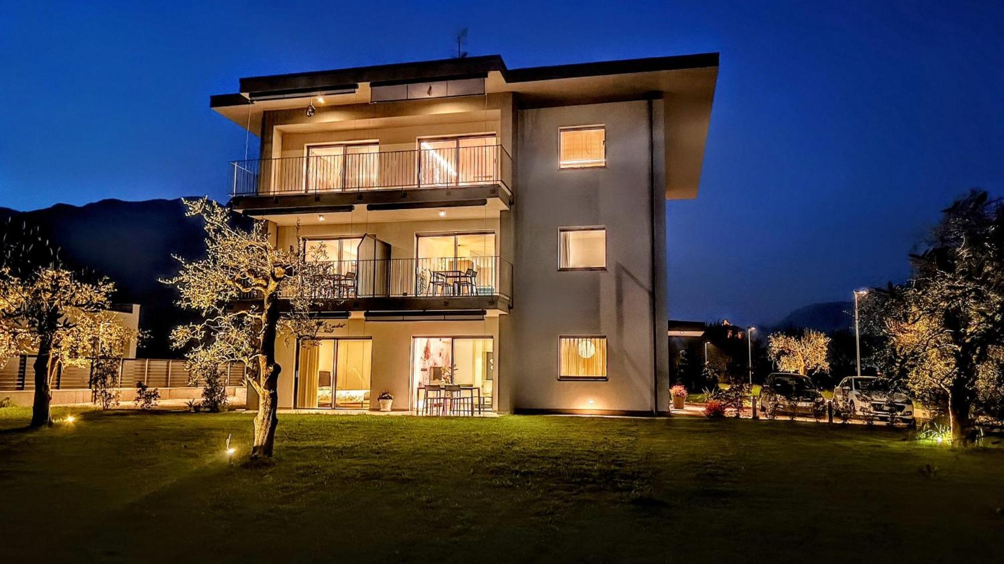 Elvy Garda Living Garden Apartman Riva del Garda Kültér fotó