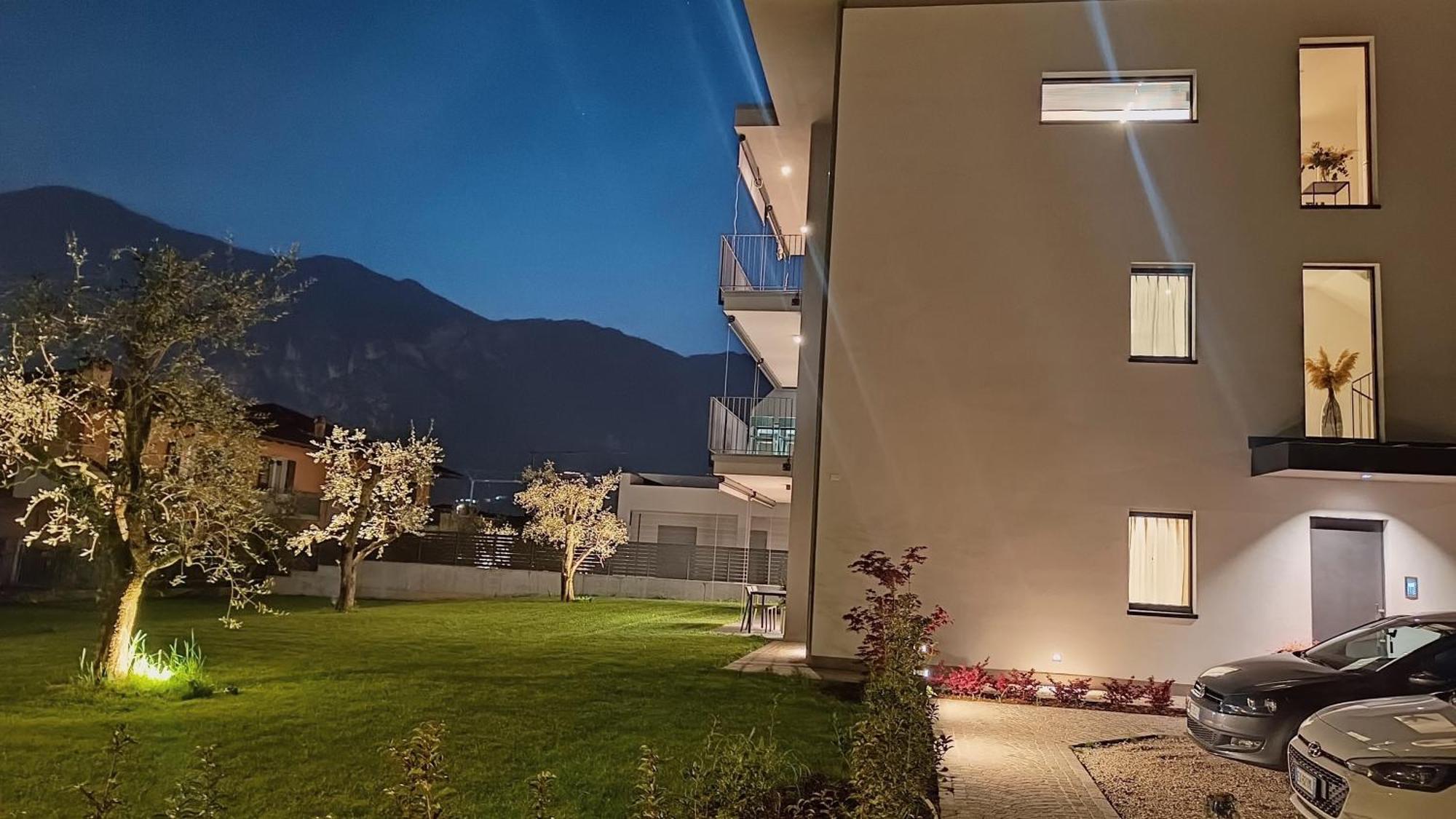 Elvy Garda Living Garden Apartman Riva del Garda Kültér fotó
