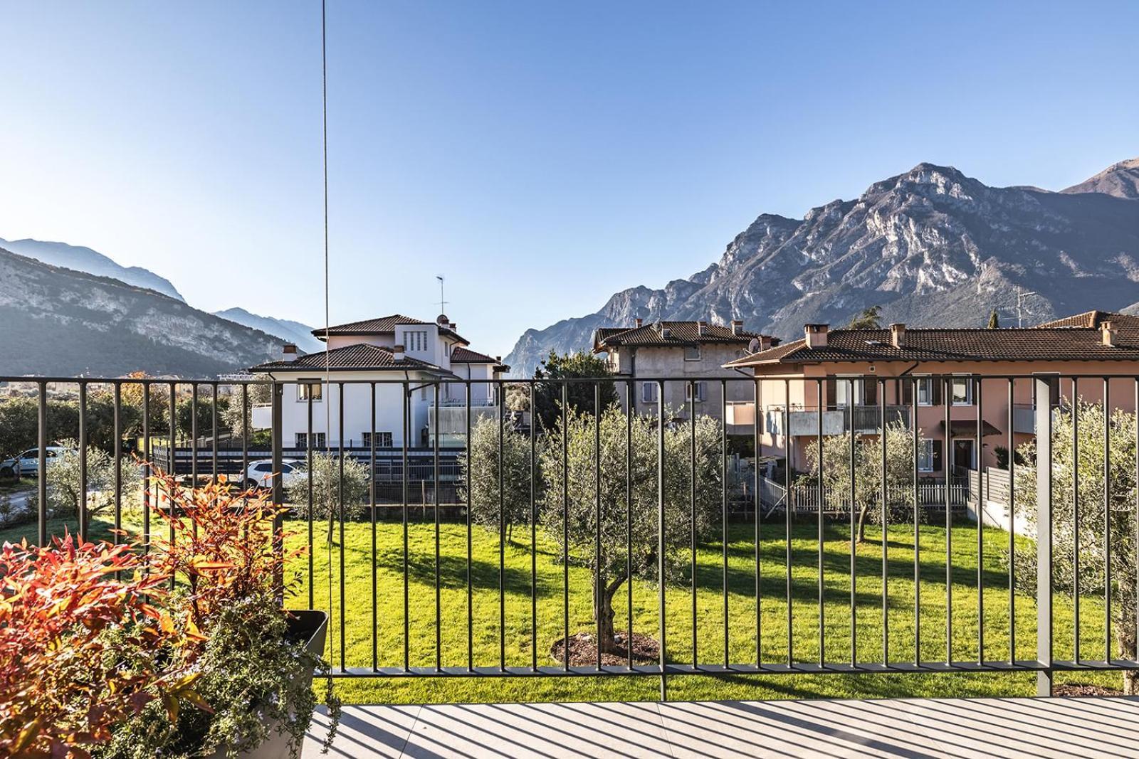 Elvy Garda Living Garden Apartman Riva del Garda Kültér fotó