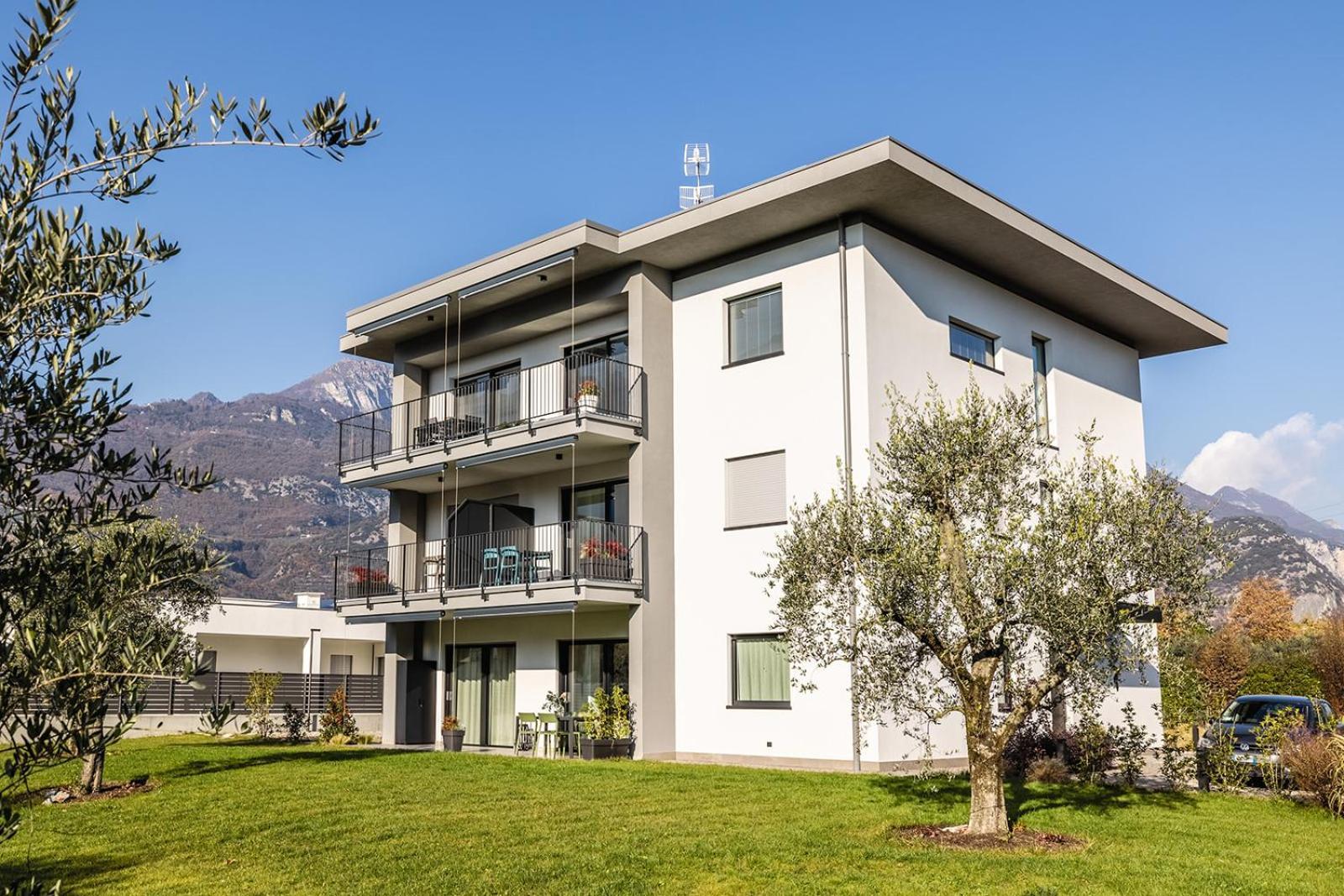 Elvy Garda Living Garden Apartman Riva del Garda Kültér fotó