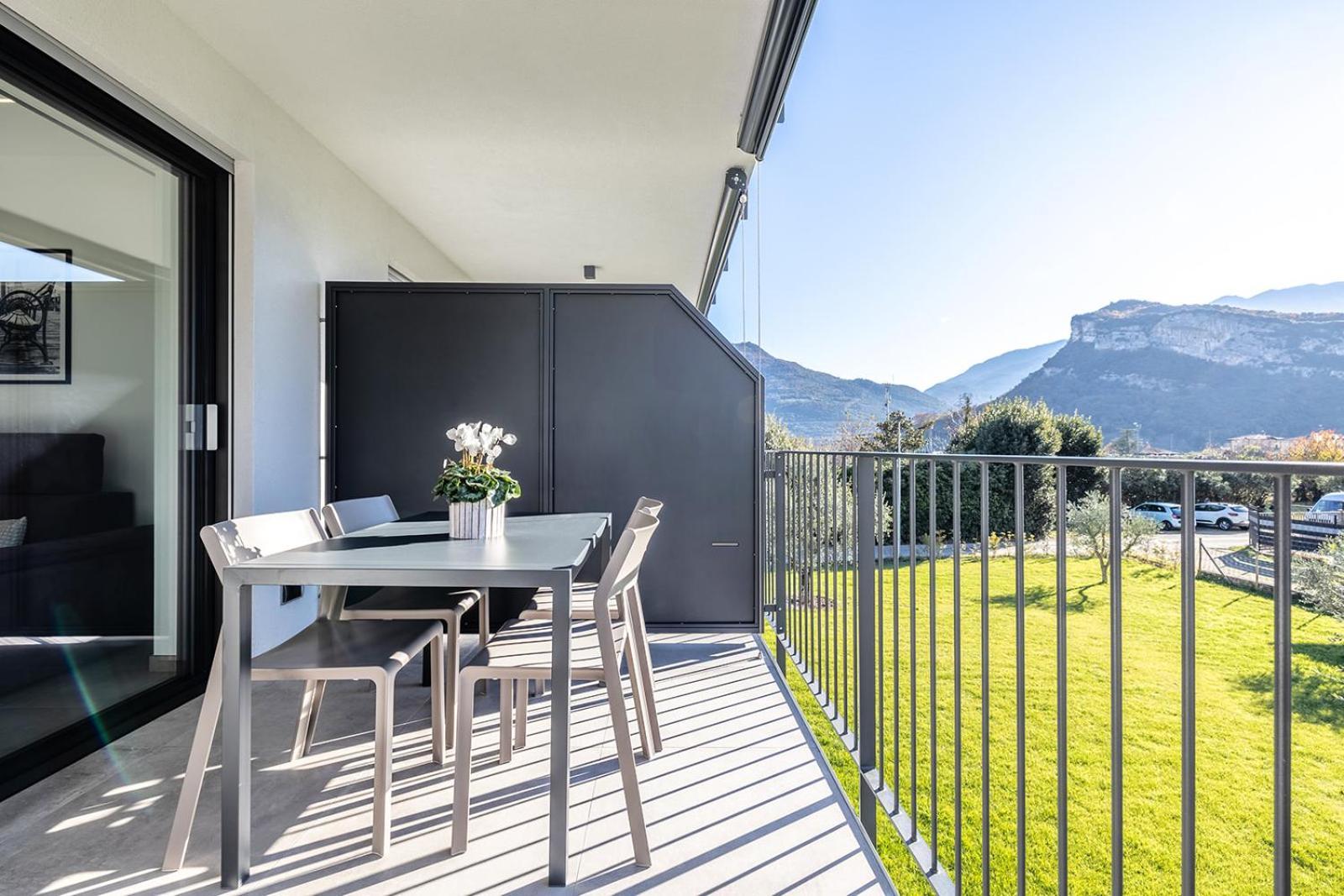 Elvy Garda Living Garden Apartman Riva del Garda Kültér fotó